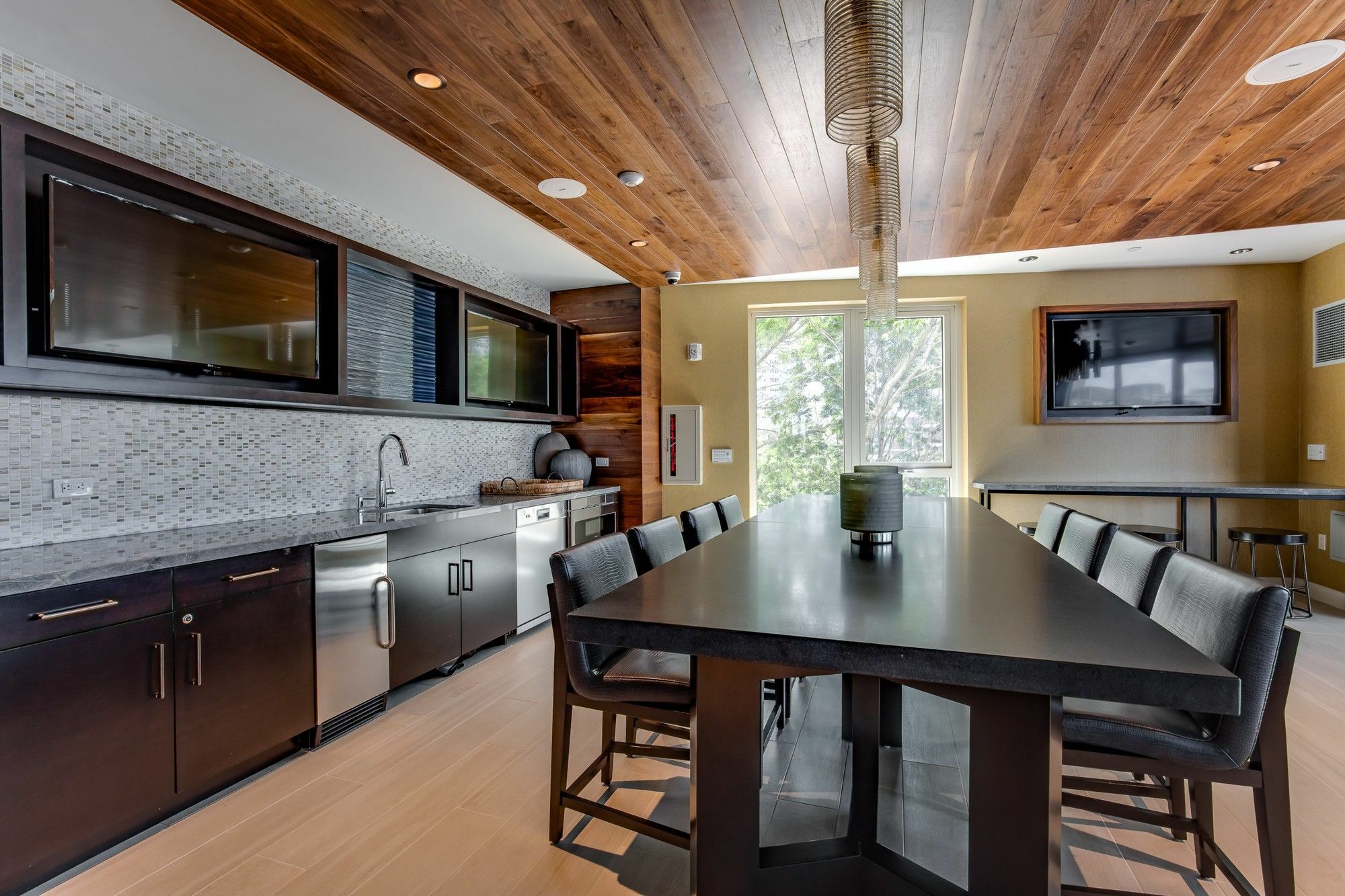 Global Luxury Suites Longwood Medical Brookline Bagian luar foto